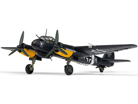 Junkers Ju-88C-6 Nightfighter Bomber Aircraft "R4+HH Gerhard Bohme 1./NJG.2 Catania Airfield Sicily" (1942) German Luftwaffe "The Aviation Archive" Series 1/72 Diecast Model by Corgi