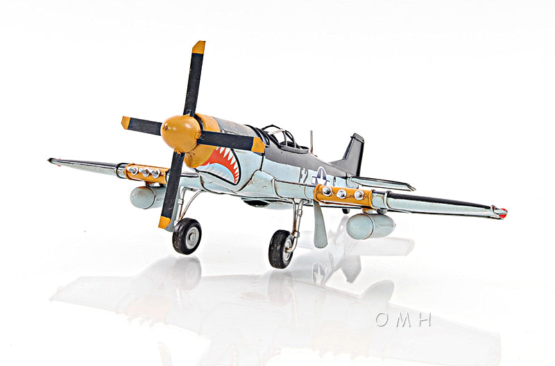 1943 Grey Mustang P51 1:40