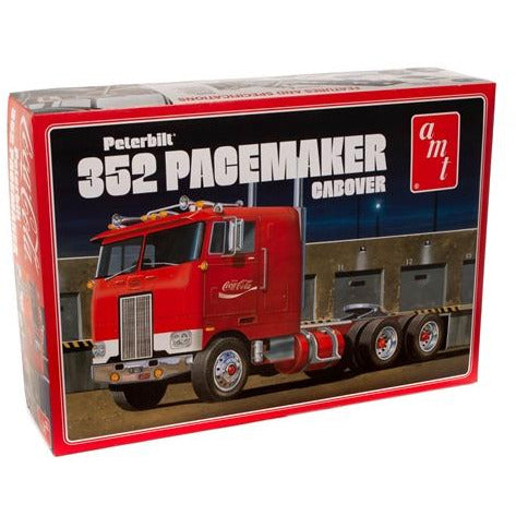 AMT Peterbilt 352 Pacemaker Cabover (Coca Cola) 1:25 Scale Model Kit