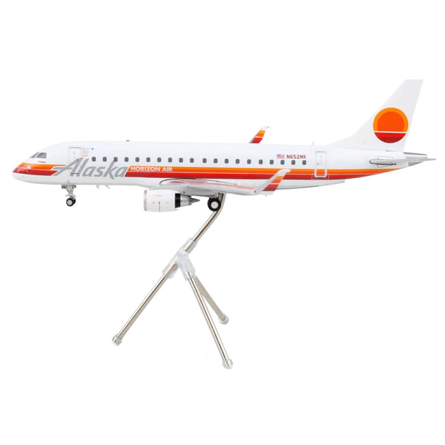 Embraer ERJ-175 Commercial Aircraft "Alaska Airlines - Horizon Air" (N652MK) White with Red and Orange Stripes "Gemini 200" Series 1/200 Diecast Model Airplane by GeminiJets