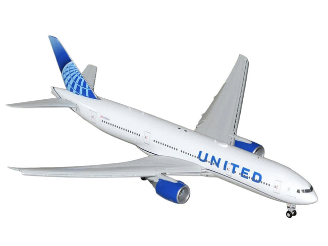 Boeing 777-200ER Commercial Aircraft with Flaps Down "United Airlines" (N798UA) White with Blue Tail "Gemini 200" Series 1/200 Diecast Model by GeminiJets