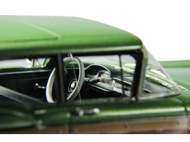 1959 Ford Country Squire Sherwood Green Metallic with Woodgrain Sides and Green Interior Limited Edition to 200 pieces Worldwide 1/43 Model Car by Goldvarg Collection