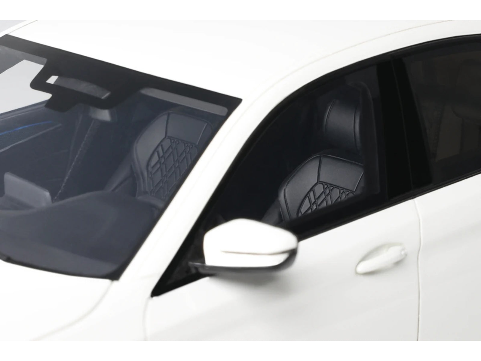 GT496-3 Car Interior with Black Seats