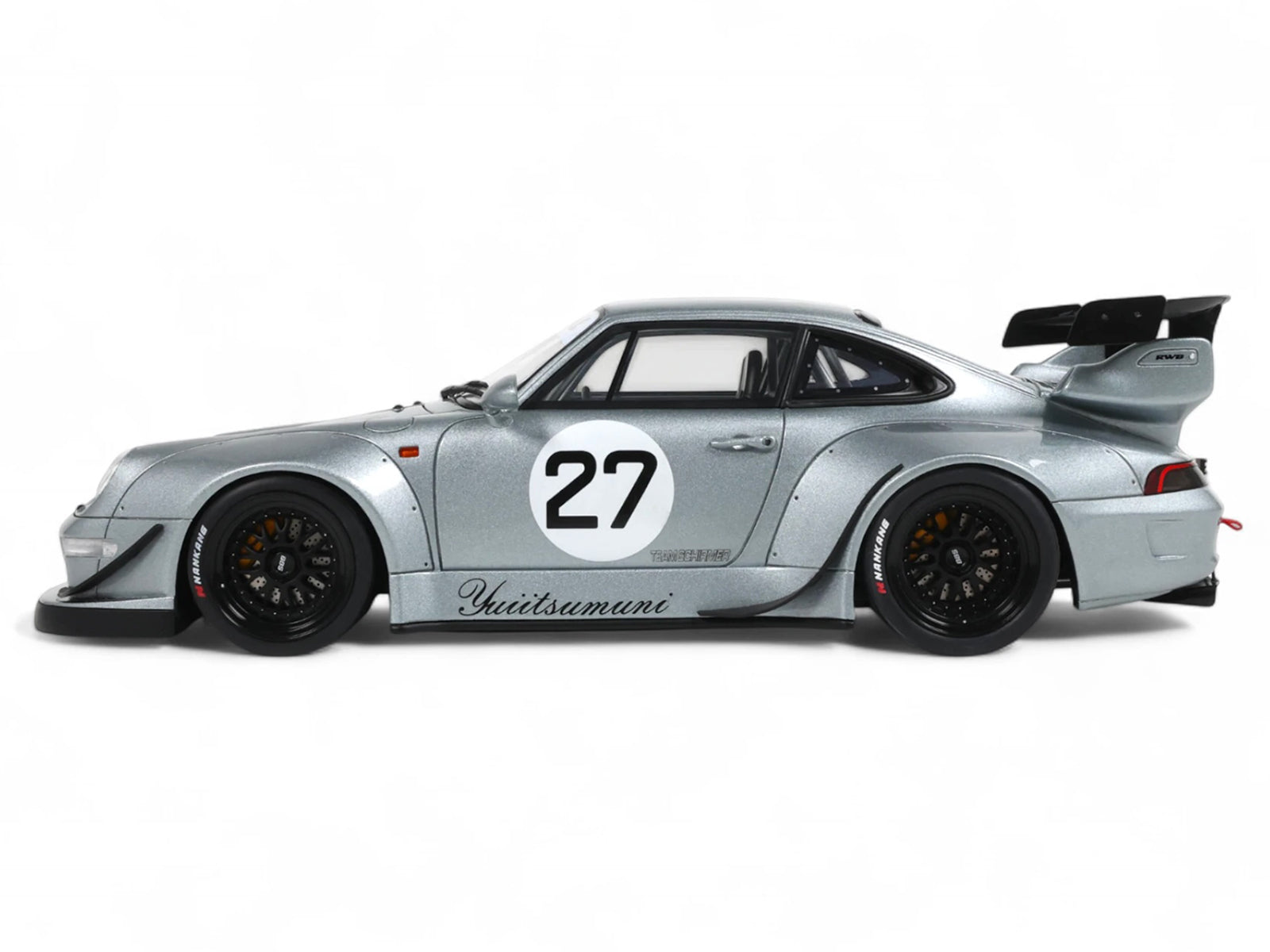 GT522-4 Porsche 911 silver race car, number 27
