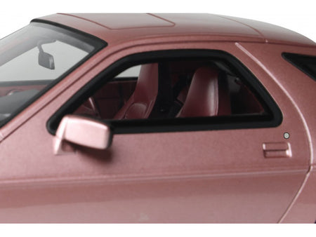 GT524-3 Porsche 49716 pink car detail showing window and interior
