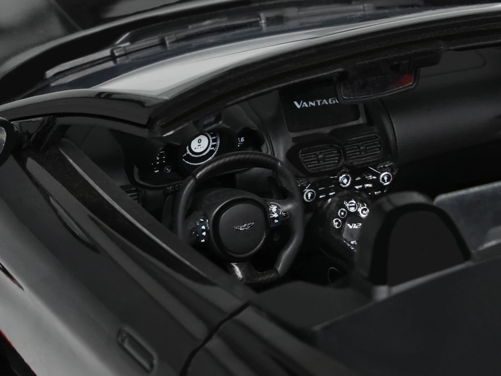 Aston Martin Vantage interior - GT923-2__74928