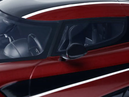 GT931-2__41106 Red and Black Car Detail