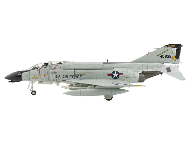 McDonnell Douglas F-4C Phantom II Fighter-Bomber Aircraft "40838 114th Tactical Fighter Training Squadron Oregon Air National Guard" (1980) United States Air Force "Air Power Series" 1/72 Diecast Model by Hobby Master