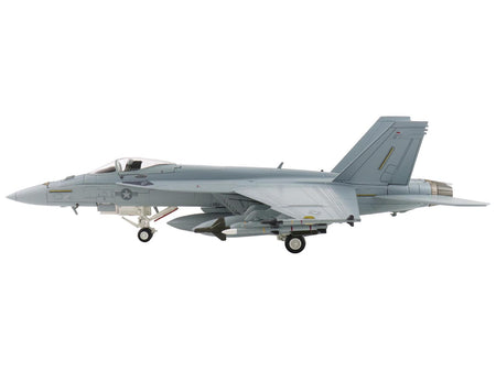 HA5140B-2__94814 Model F/A-18 Super Hornet
