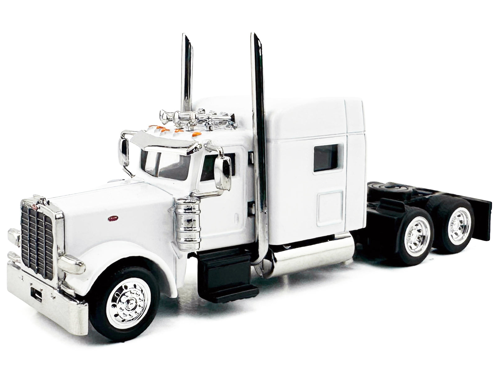 White semi-truck HL-38907-1__64437