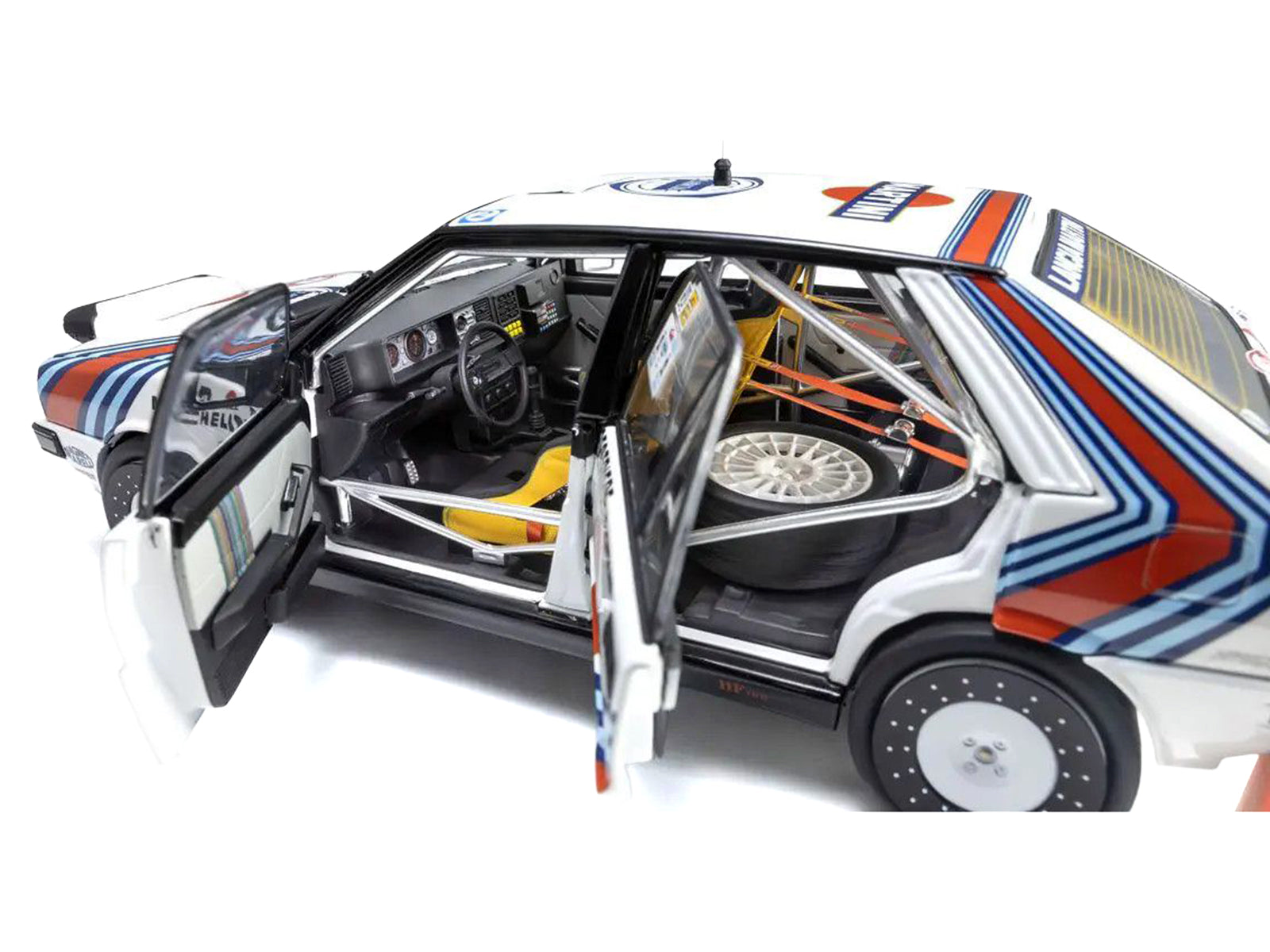 Lancia Delta S4 Martini Racing model car K08960F-4__27379