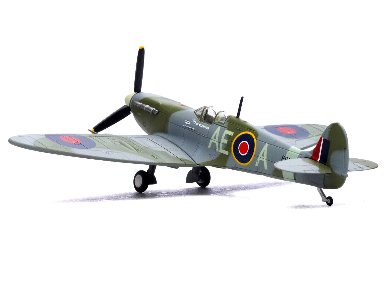 LEG-14618LB-3__01992 Spitfire model airplane