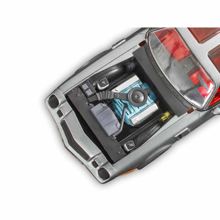 RMX14526_A4_5491BDDR car engine detail