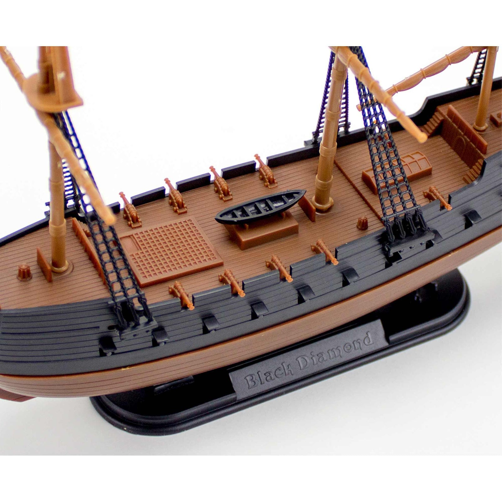 RMX851237 Black Diamond Model Ship A4 HELN16OH