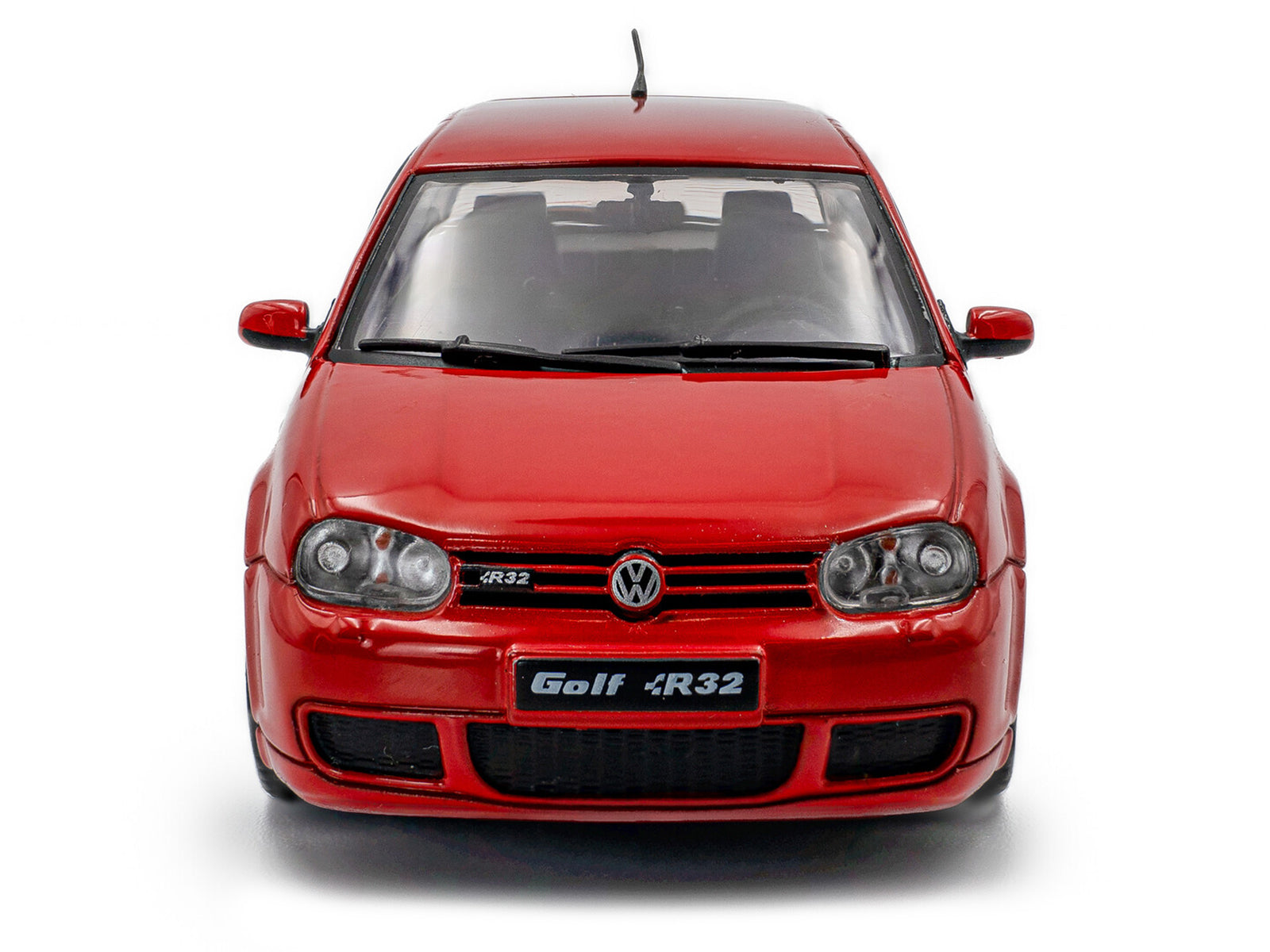 Red Volkswagen Golf R32 model S4313604-4__00221