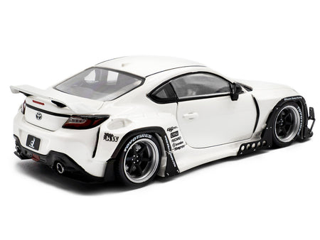White toy car S4315102-7__71073