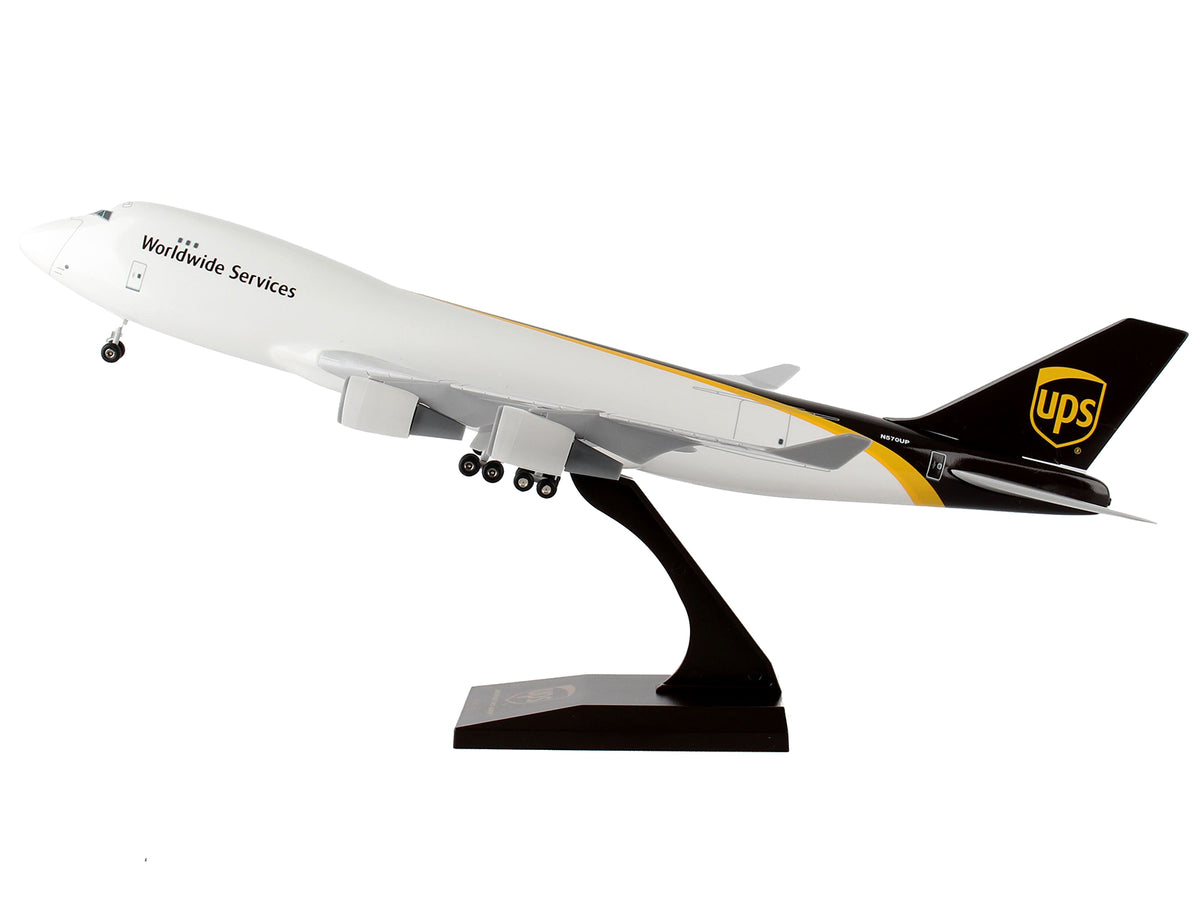 Boeing 747-400F Commercial Aircraft with Landing Gear "UPS Worldwide Services" (N570UP) White and Brown (Snap-Fit) 1/200 Plastic Model by Skymarks