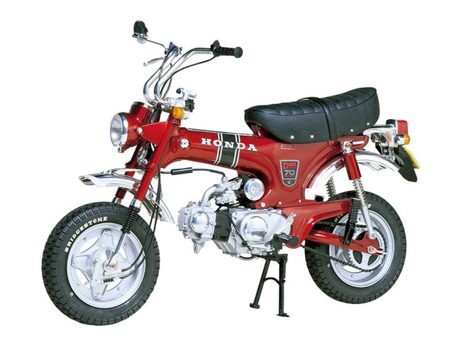 Model Kit Dax Honda Export 70 Motorcycle 1/6 Scale Model by Tamiya