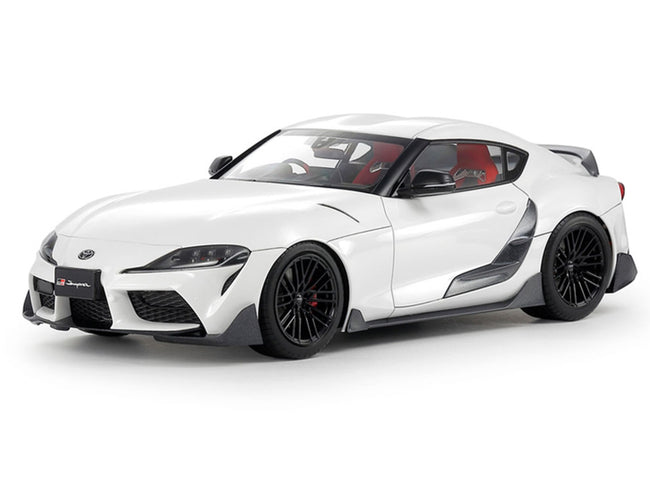 Model Kit Toyota GR Supra Custom 1/24 Scale Model by Tamiya