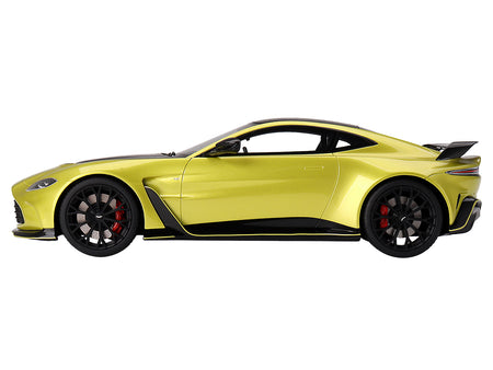 2022 Aston Martin V12 Vantage RHD (Right Hand Drive) Cosmopolitan Yellow with Black Hood and Top 1/18 Model Car by Top Speed