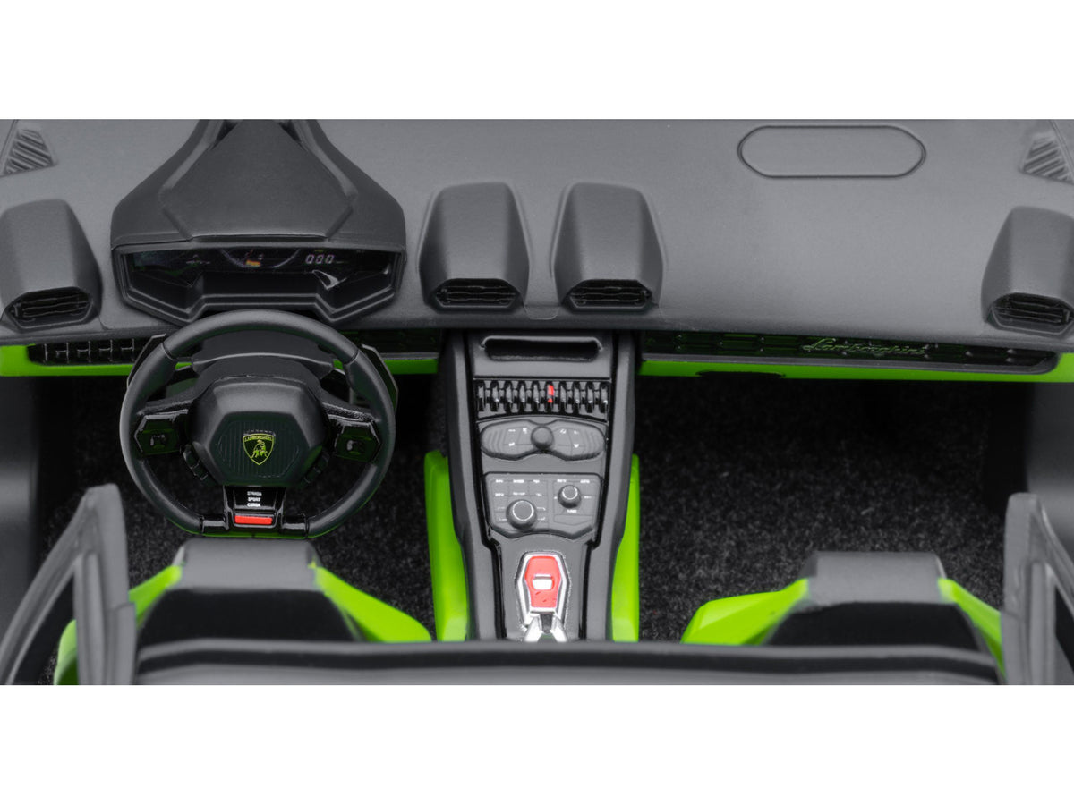 Lamborghini Huracan GT "LB-Silhouette Works" Pearl Green Metallic with Black Top 1/18 Model Car by Autoart - view 3