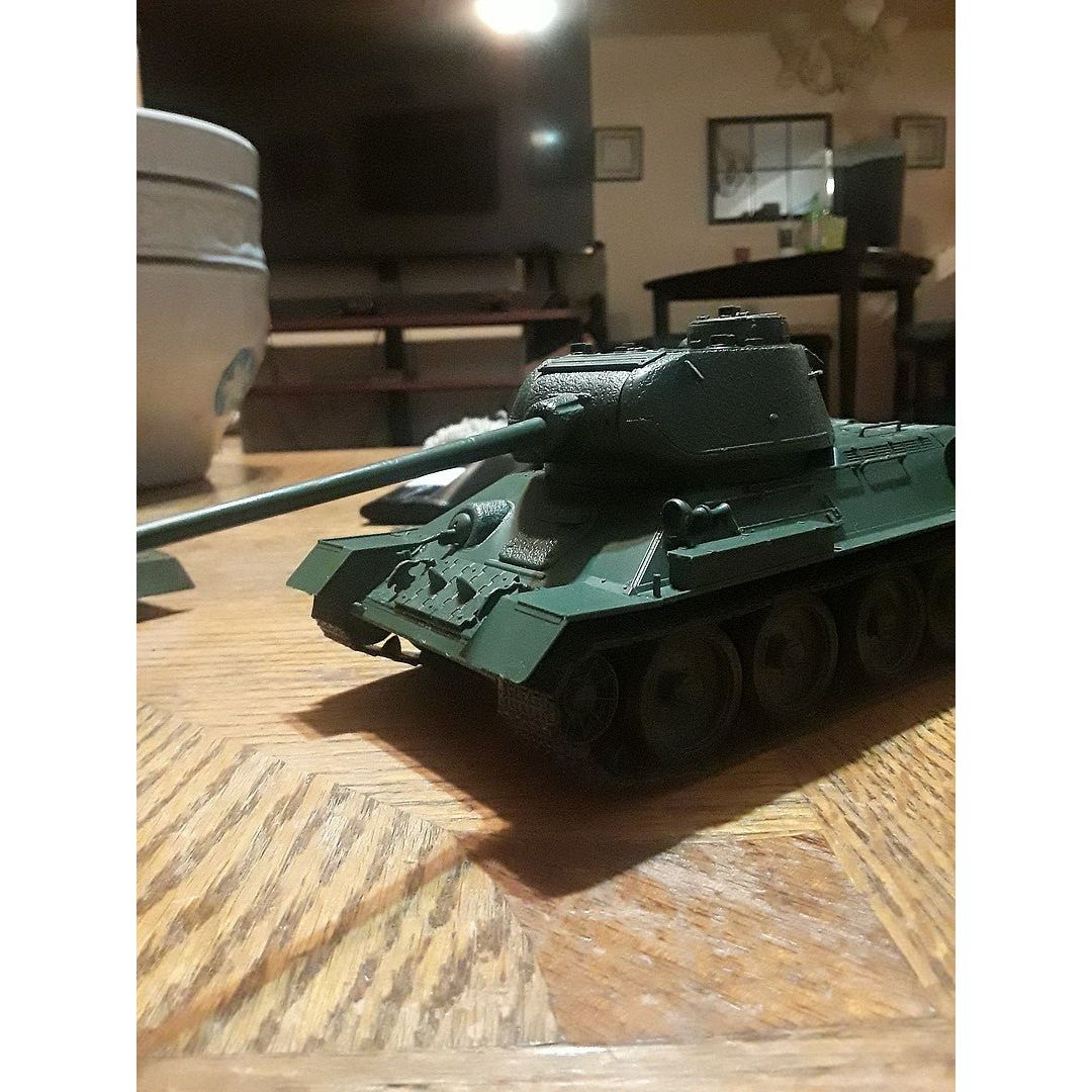 Academy 1/35 13290 T34/85 112 Factory Production - Academy - ModelCars.com