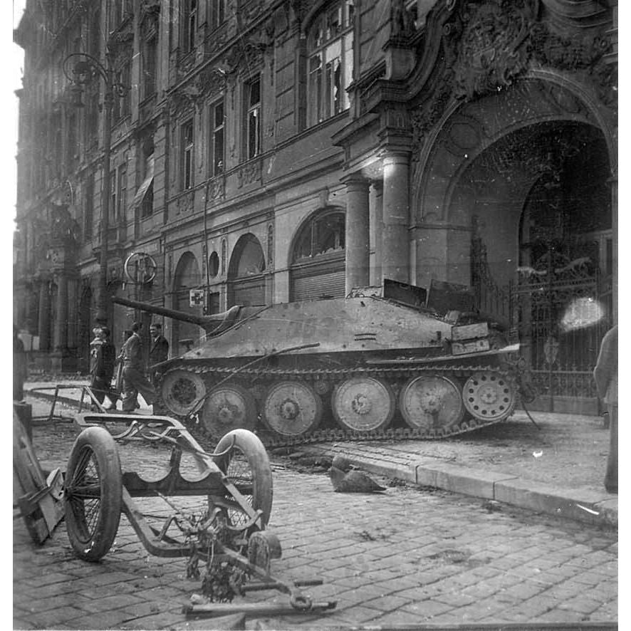 Academy 1/35 Jagdpanzer Hetzer Late Version-Academy-ModelCars.com