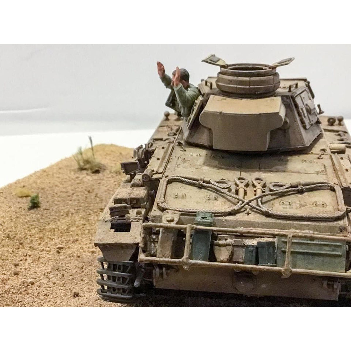 Academy 1/35 Panzer III Ausf. J "North Afrika"-Academy-ModelCars.com