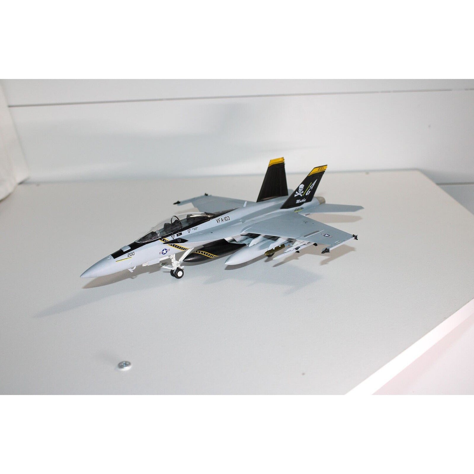 Academy 1/72 12535 Usn F/A - 18F "Vfa - 103 Jolly Rogers" Mcp - Academy - ModelCars.com