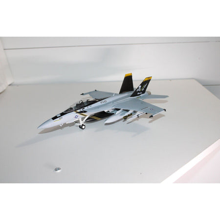 Academy 1/72 12535 Usn F/A - 18F "Vfa - 103 Jolly Rogers" Mcp - Academy - ModelCars.com
