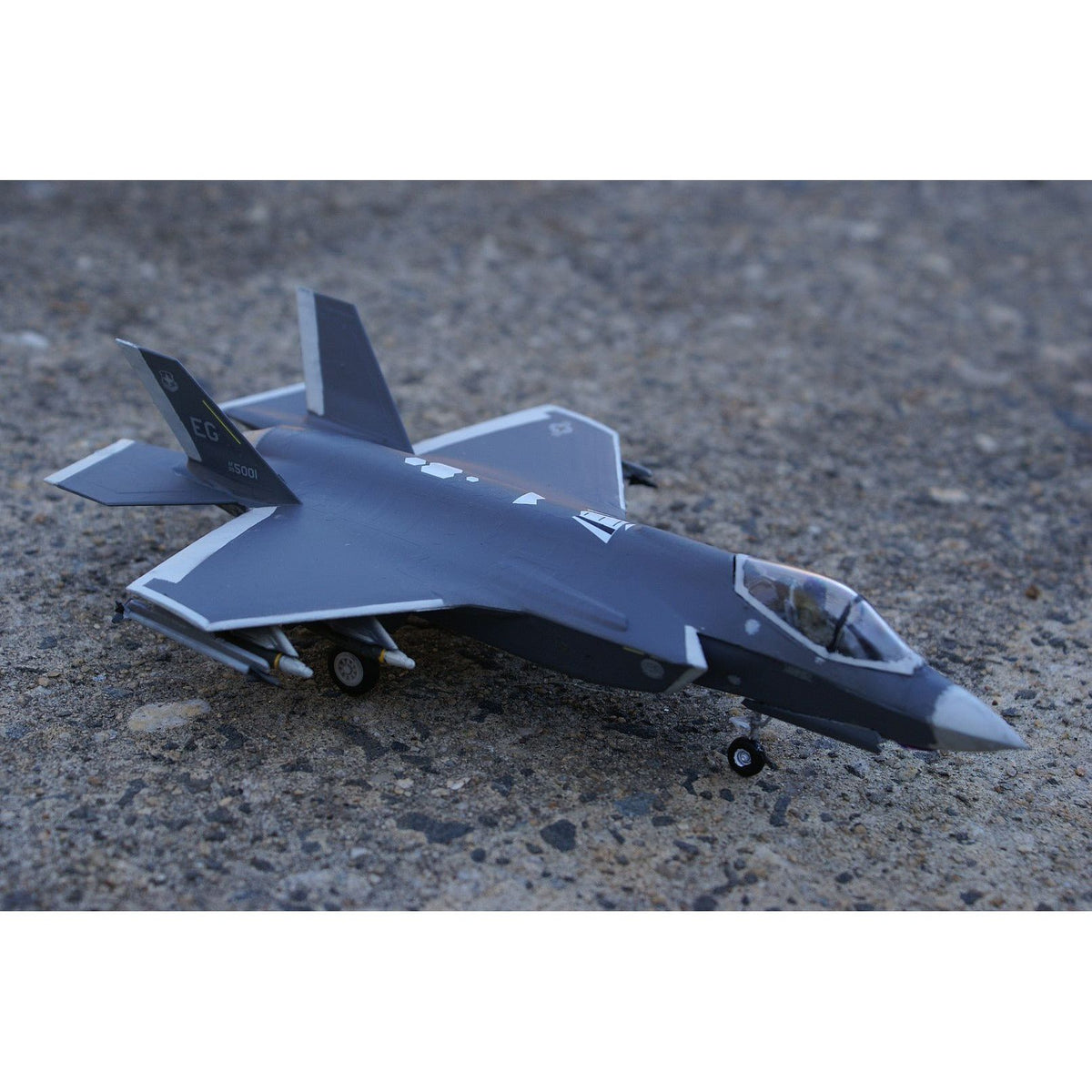 Academy 1/72 12561 1/72 F - 35A "Seven Nation Air Force" - Academy - ModelCars.com