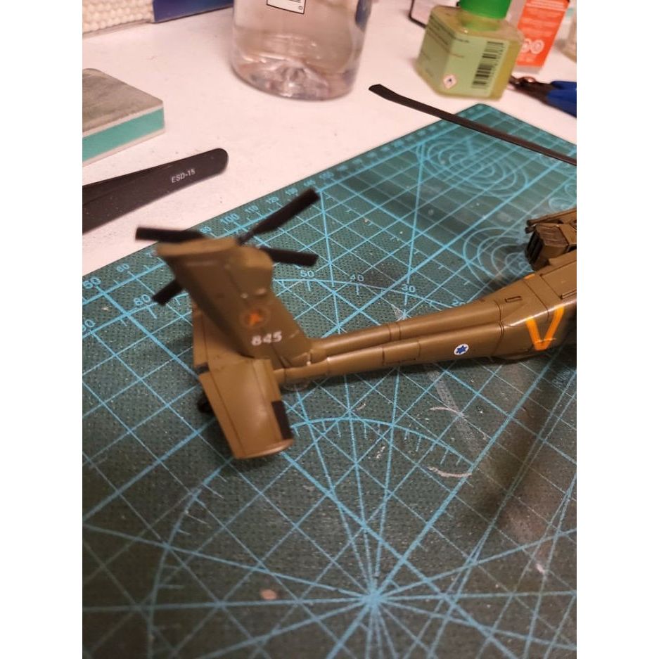 Academy 1/72 AH-64A Apache USA-Academy-ModelCars.com