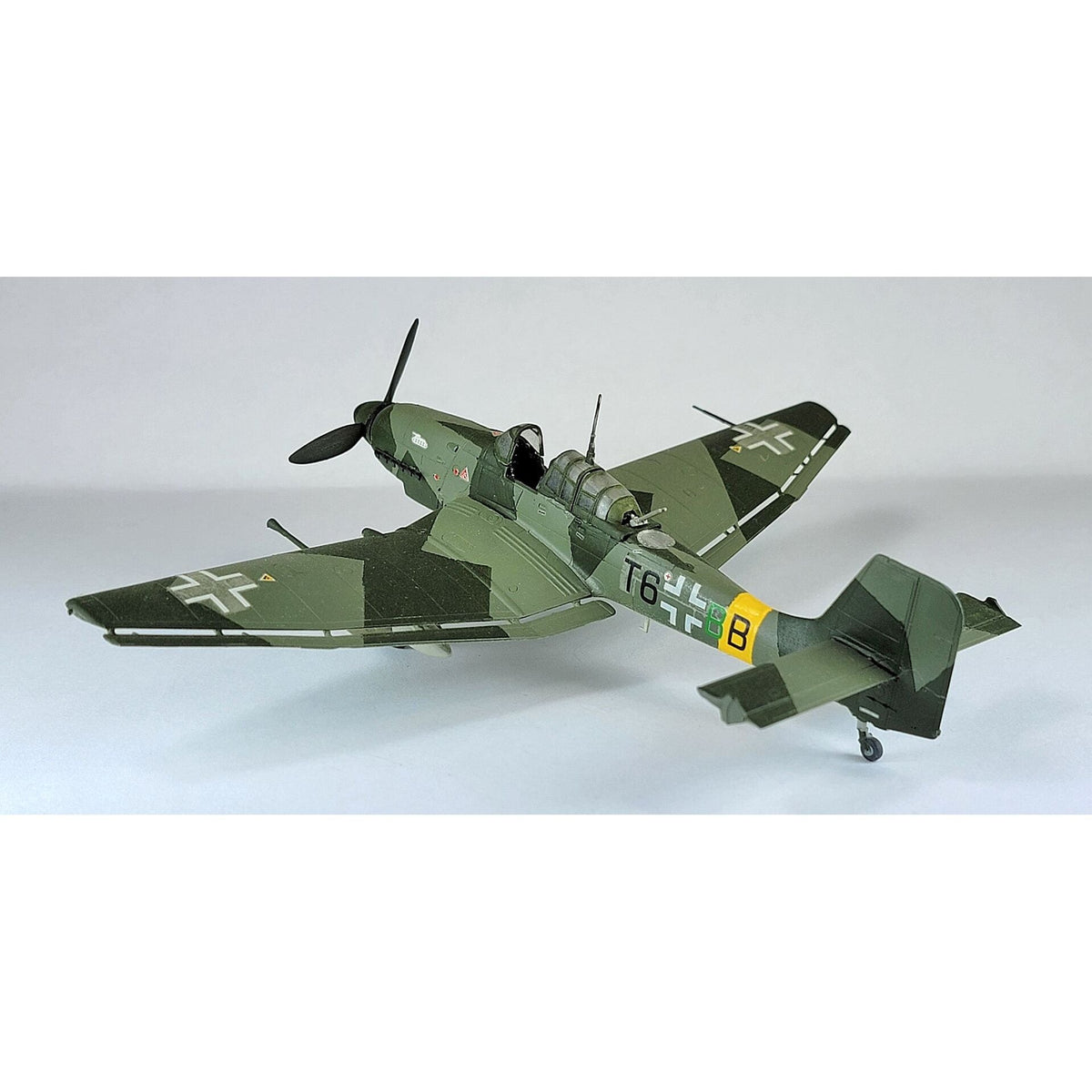 Academy 1/72 JU-87G Tank Buster-Academy-ModelCars.com