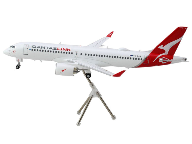 Airbus A220-300 Commercial Aircraft "QantasLink - Qantas Airways" (VH-4XB) White with Red Tail "Gemini 200" Series 1/200 Diecast Model Airplane by GeminiJets-GeminiJets-ModelCars.com