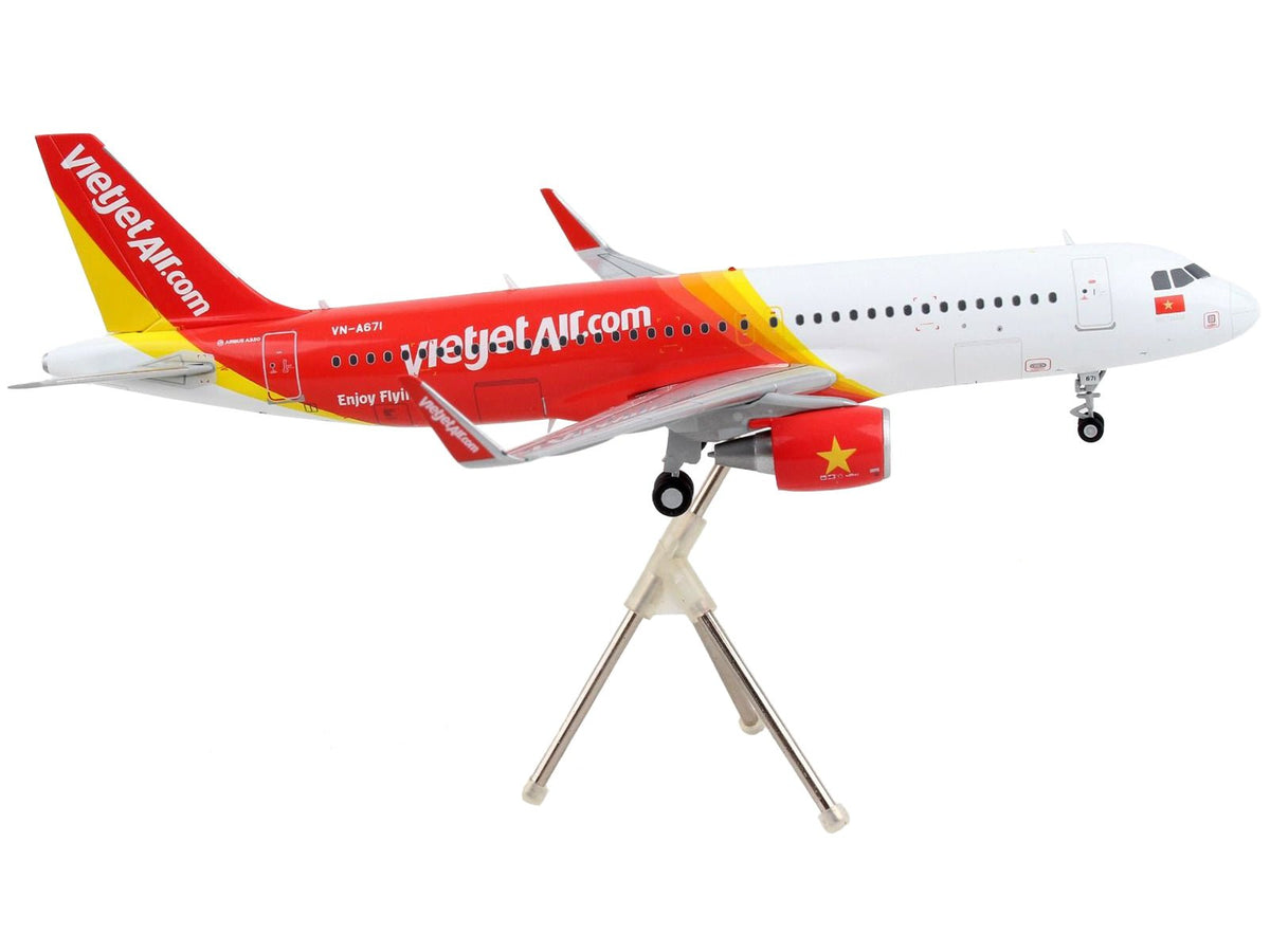 Airbus A320 Commercial Aircraft "VietJet Air" White and Red "Gemini 200" Series 1/200 Diecast Model Airplane by GeminiJets-GeminiJets-ModelCars.com
