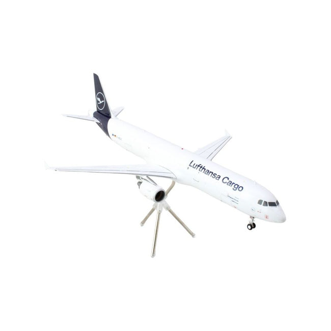 Airbus A321P2F Commercial Aircraft "Lufthansa Cargo" (D - AEUC) White with Blue Tail "Gemini 200" Series 1/200 Diecast Model Airplane by GeminiJets - GeminiJets - ModelCars.com