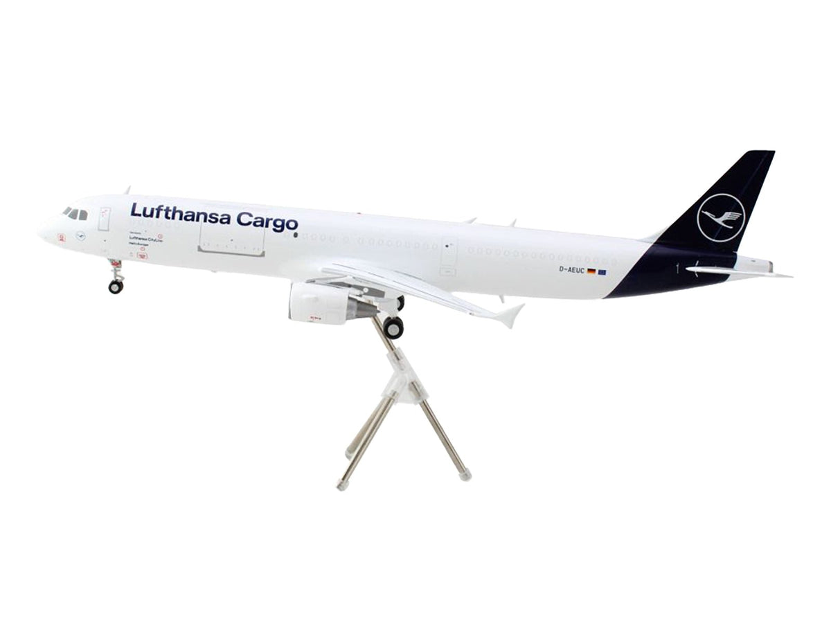 Airbus A321P2F Commercial Aircraft "Lufthansa Cargo" (D-AEUC) White with Blue Tail "Gemini 200" Series 1/200 Diecast Model Airplane by GeminiJets-GeminiJets-ModelCars.com