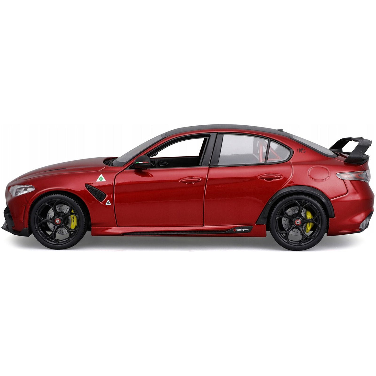 Alfa Romeo Giulia GTA Red Metallic with Carbon Top 1/18 Diecast Model Car by Bburago-Bburago-ModelCars.com