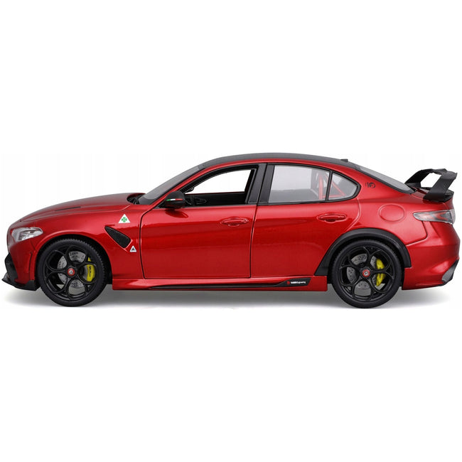 Alfa Romeo Giulia GTAm Red Metallic with Carbon Top 1/18 Diecast Model Car by Bburago - Bburago - ModelCars.com