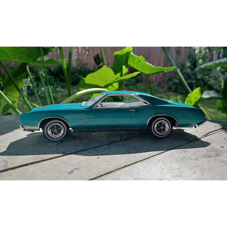 AMT 1439 1966 Buick Riviera GS Skill 2-AMT-ModelCars.com