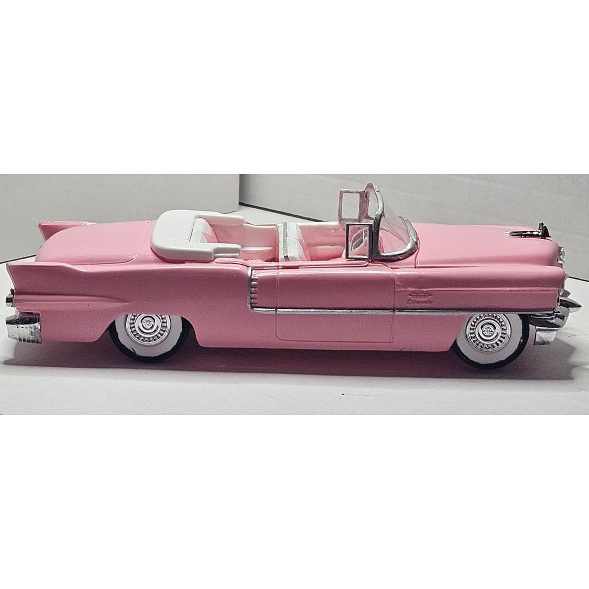 Atlantis 1956 Cadillac Eldorado Biarritz 1/32-Atlantis-ModelCars.com