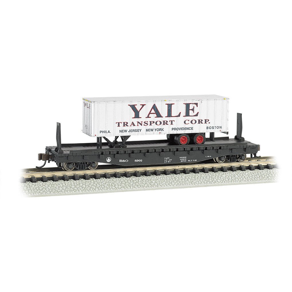 HO Scale 52ft Flat Car With 40ft Shipping Container – 1:87 Scale – Pre-built – Evemodel – Multi-Color