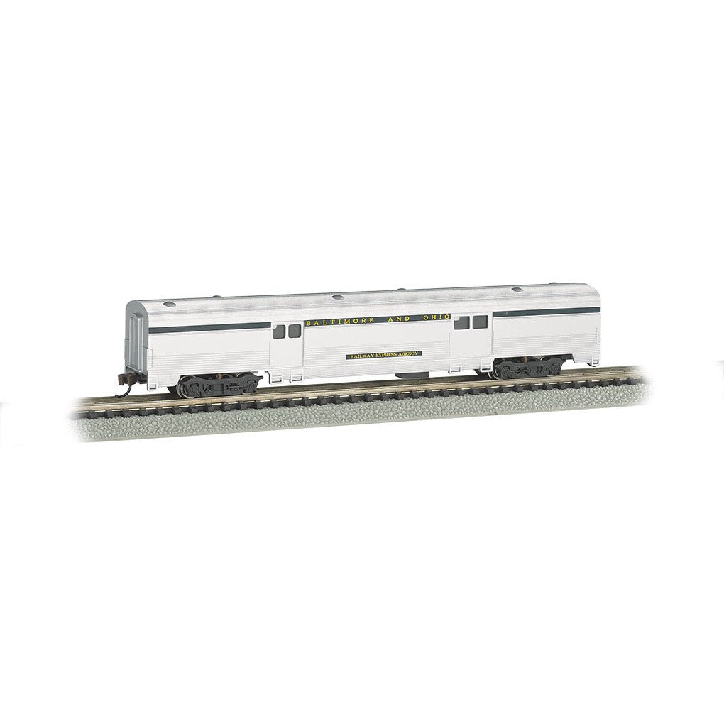 Bachmann B&O® Silver w/ Blue stripe - 72 FT 2 - Door Baggage car - Bachmann - ModelCars.com