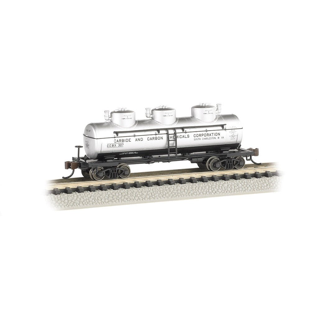 Bachmann Carbide And Carbon Chemicals - 3 - Dome Tank Car - Bachmann - ModelCars.com