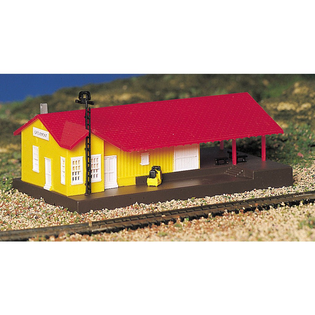 Bachmann Freight Station - Bachmann - ModelCars.com