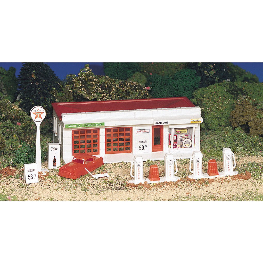 Bachmann Gas Station (HO Scale) - Bachmann - ModelCars.com