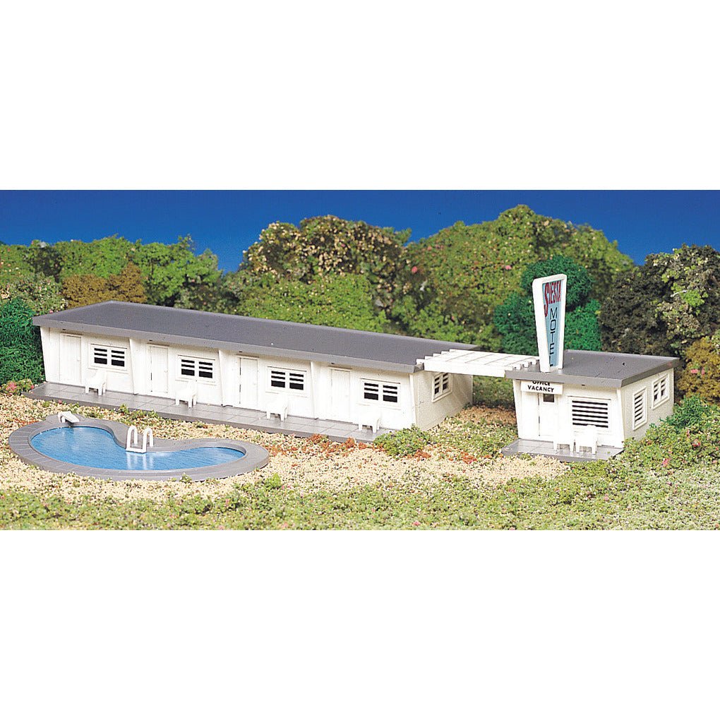 Bachmann Motel with Pool (HO Scale) - Bachmann - ModelCars.com