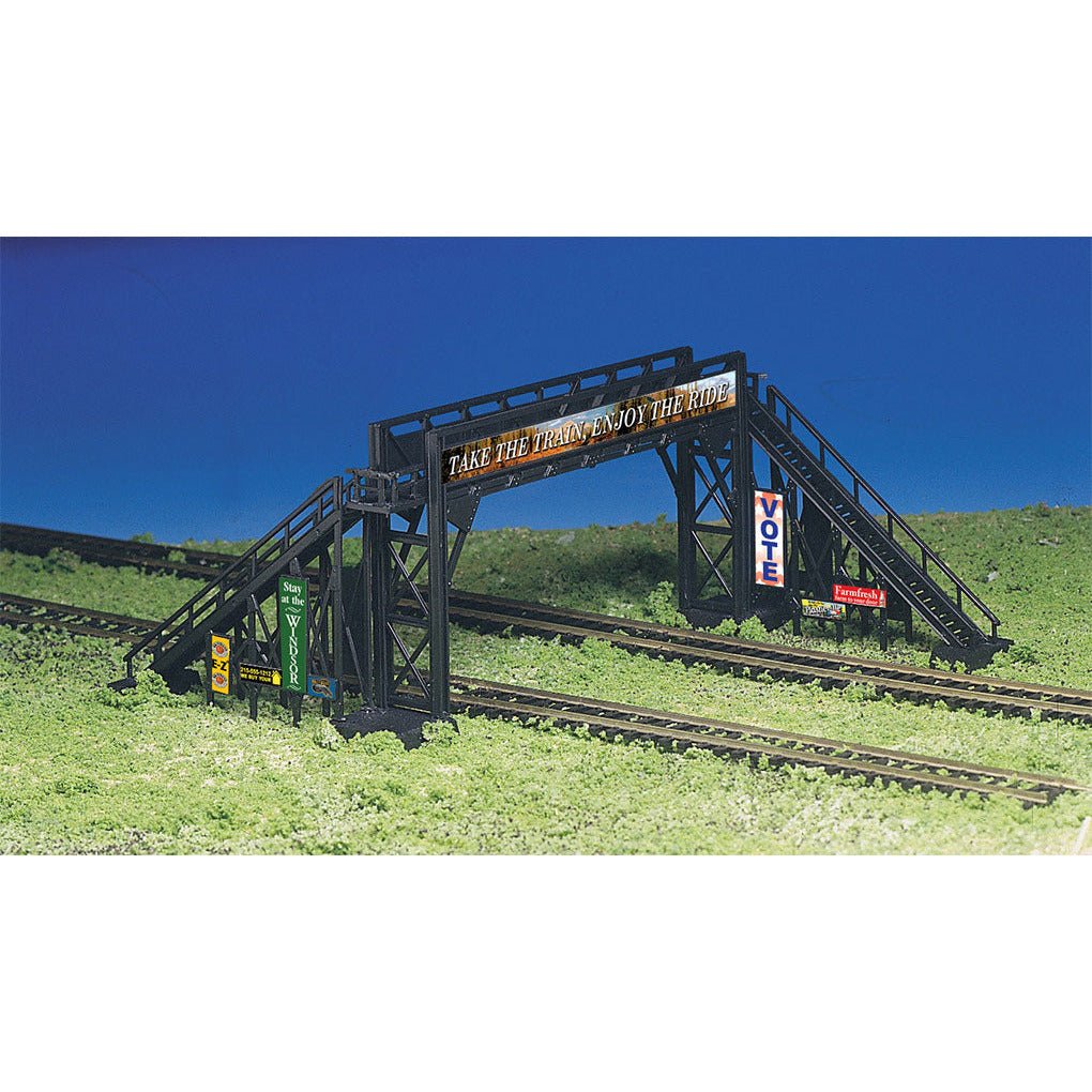 Bachmann Pedestrian Bridge (HO Scale) - Bachmann - ModelCars.com
