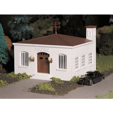 Bachmann Police Station with Police Car - Bachmann - ModelCars.com