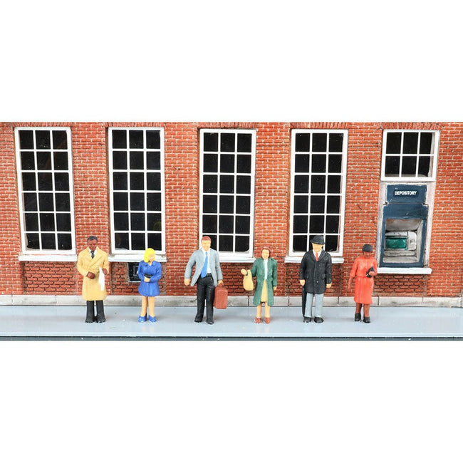 Bachmann Standing Office Workers - HO Scale - Bachmann - ModelCars.com